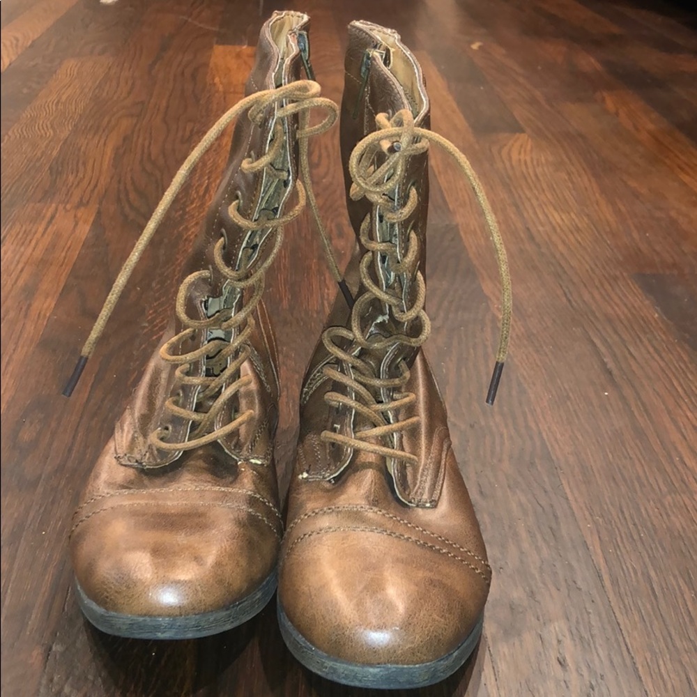 Faux leather fall / winter boots.